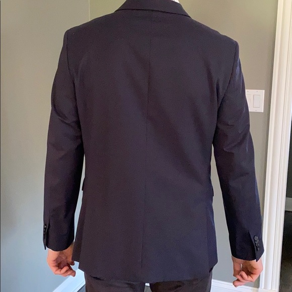Slim fit Banana Republic blazer in navy. - Picture 2 of 5
